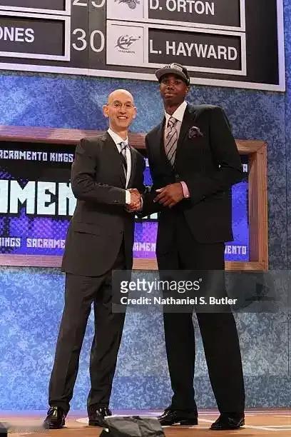 哈桑·怀特塞德，这个名字曾经在NBA赛场上掀起过狂潮，如今却宣布退役，让无数球迷