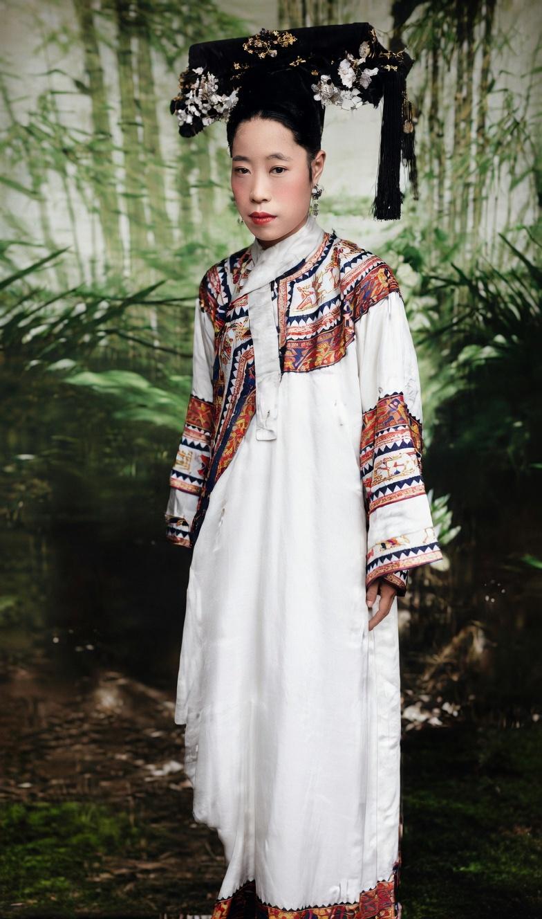 这是中国最后一位太后——隆裕太后（叶赫那拉·静芬）的宫廷肖像照，叶赫那拉·静芬，