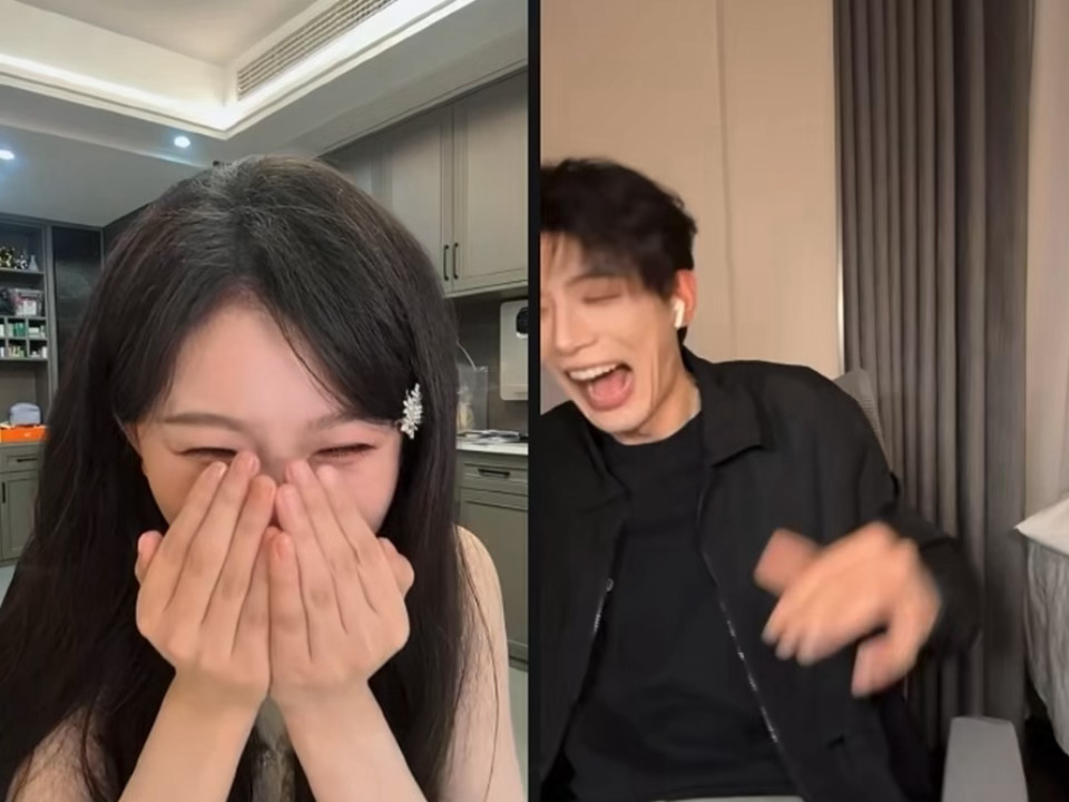 啊啊啊啊啊啊啊啊啊邓凯对着孔雪儿唱《可爱女人》唱完两个人都憋不住了邓凯对着孔雪儿