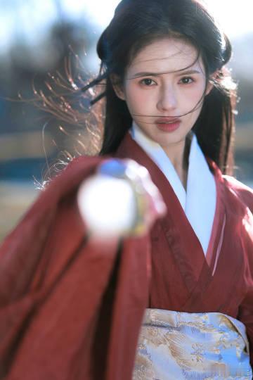 将门毒后 鹤男谁懂啊！选鹤男演沈娇简直是精准拿捏观众心～ 她的古装扮相自带清冷又