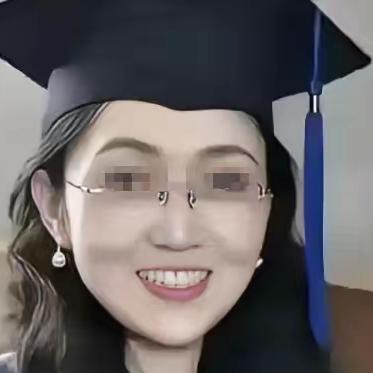 武大这事儿，再拖也藏不住一开始的草率。
 
女生说被骚扰，学校三天就罚了男生；可