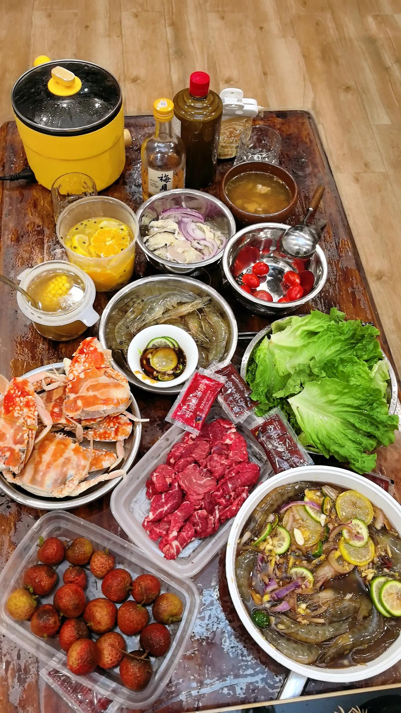 阿辉同志晚餐的标配 [加油] [强][强]
​辉说 : 这就是为什么我长这么胖的