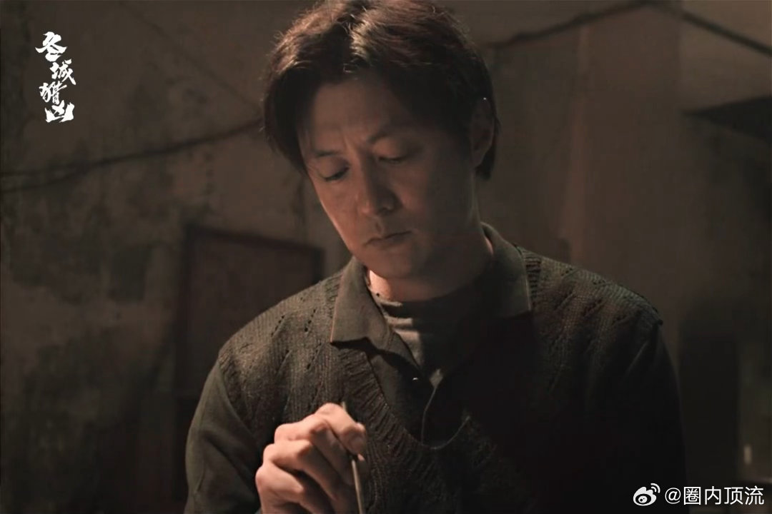 万茜想演余文乐的角色冬城猎凶万茜采访坦言，很想挑战余文乐饰演的段长河。被这个冷静
