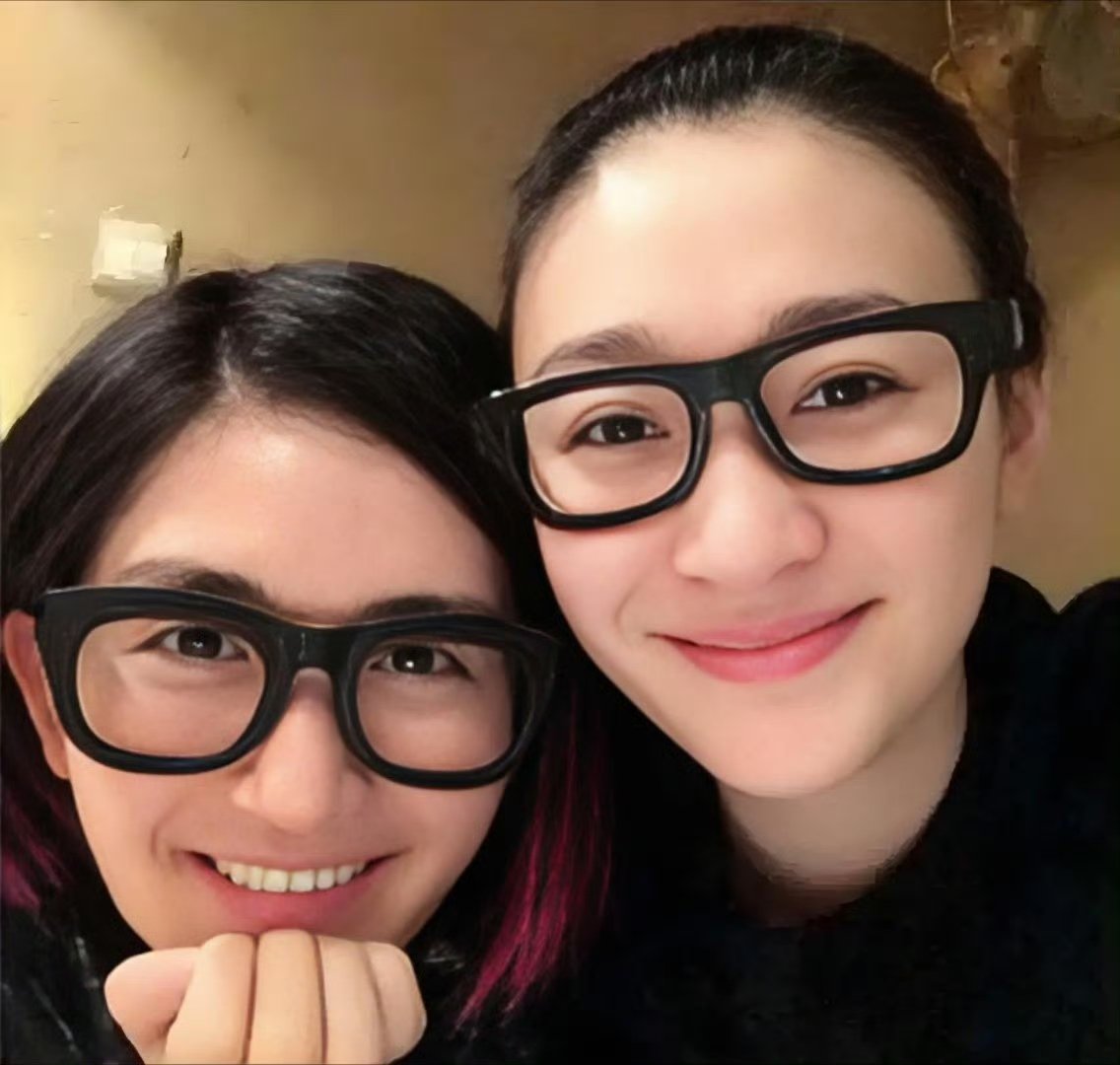 你好星期六下期有谢娜李小冉 谁是卧底经典来袭，比拼口才与脑力，现场氛围热闹十足 