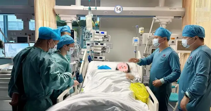 女子久坐30小时突发肺栓塞，长途出行警惕“经济舱综合征”