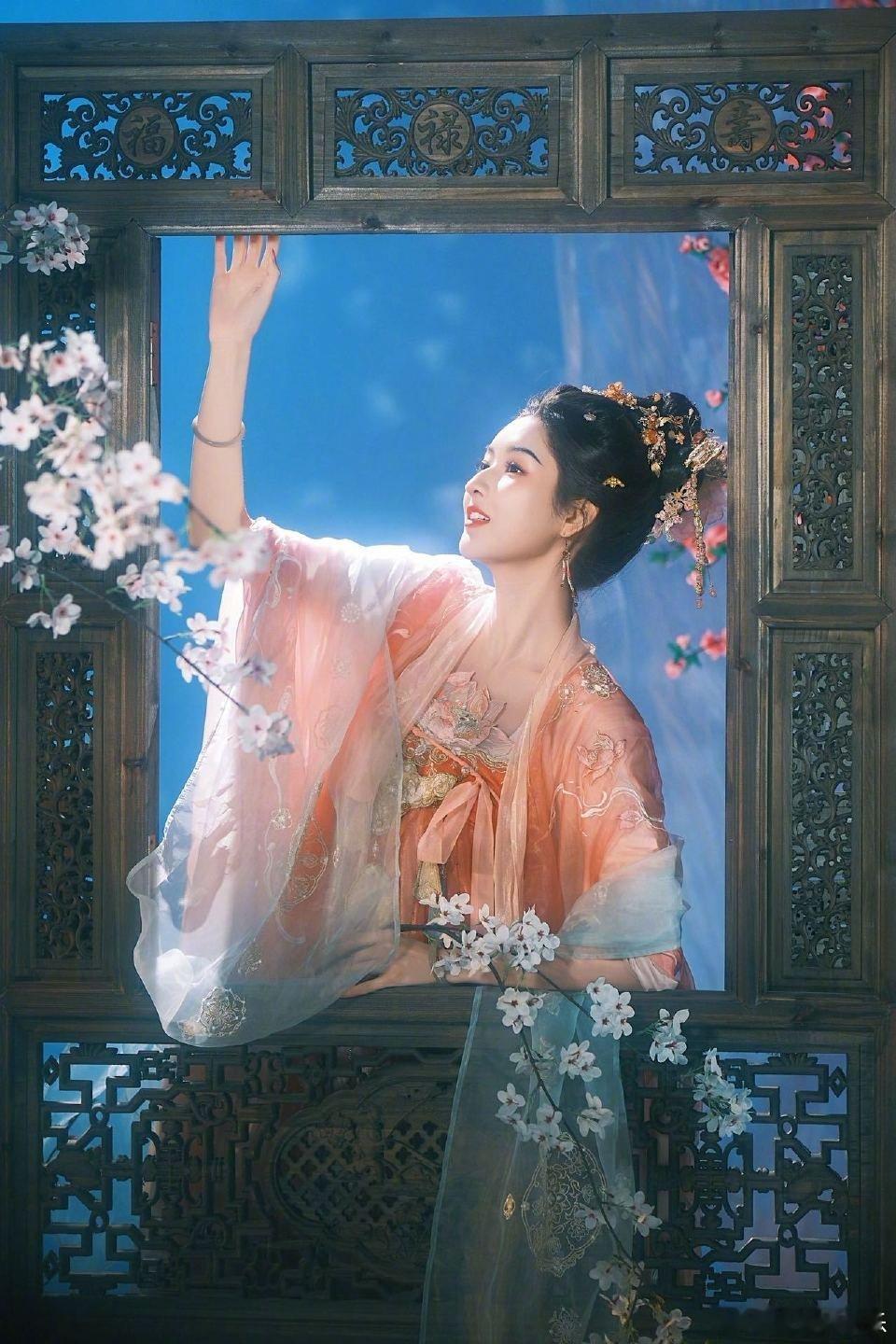 谁来给王玉雯递个古装本子王玉雯现代装美古装更美 权威的古装更权威的王姐！王玉雯北