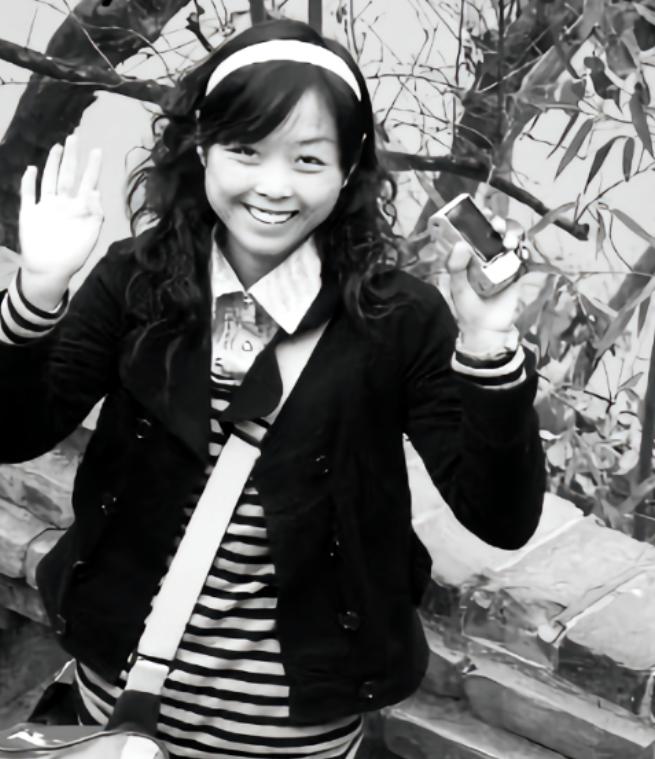 2008年，四川一21岁女老师被埋进废墟，救援人员赶到时，发现她的身体下面，正死