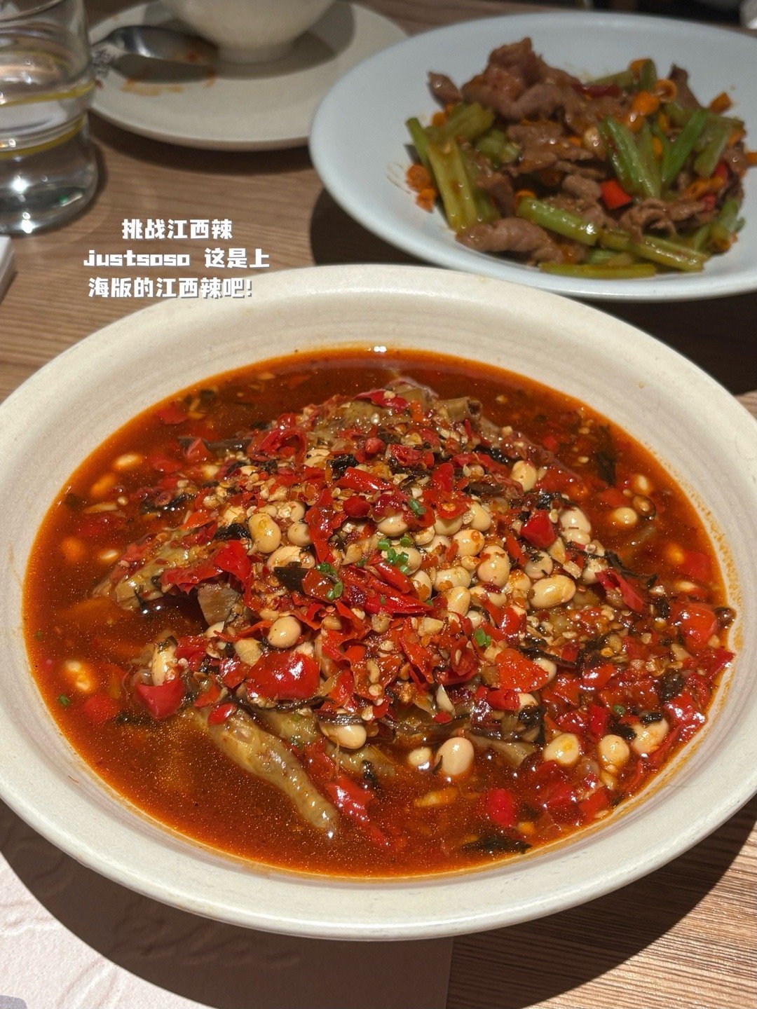 哟 小猫咪哟哟哟家里的小咪实在太可爱了！东拼西凑的日常