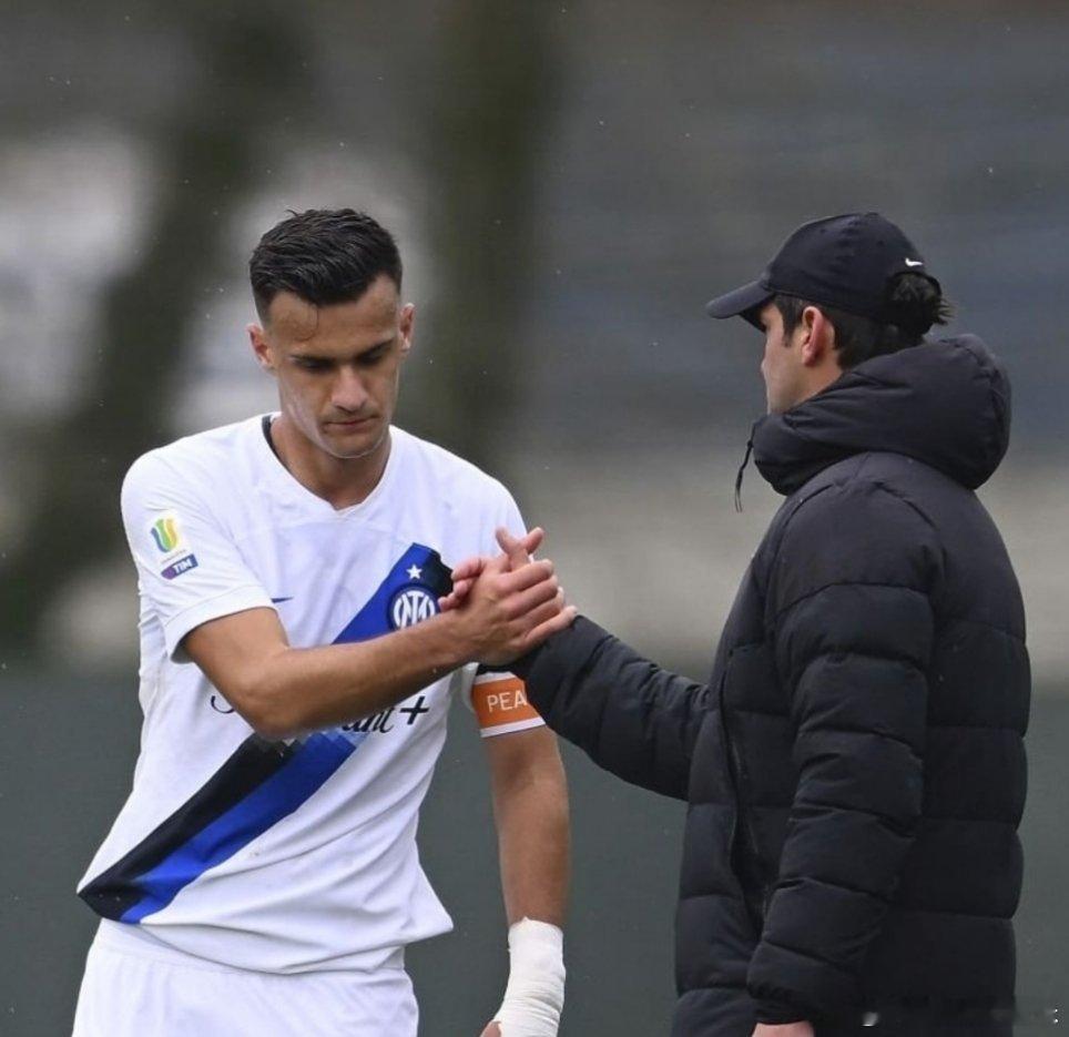 记者卡鲁索：关于斯坦科维奇，那是一条回家的路，在齐沃的执教下，没有其他选择，就像