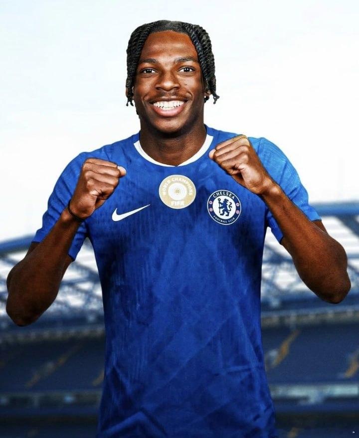 【法媒：切尔西与20岁后卫雅奎特达成个人协议，雷恩要价7000万】       