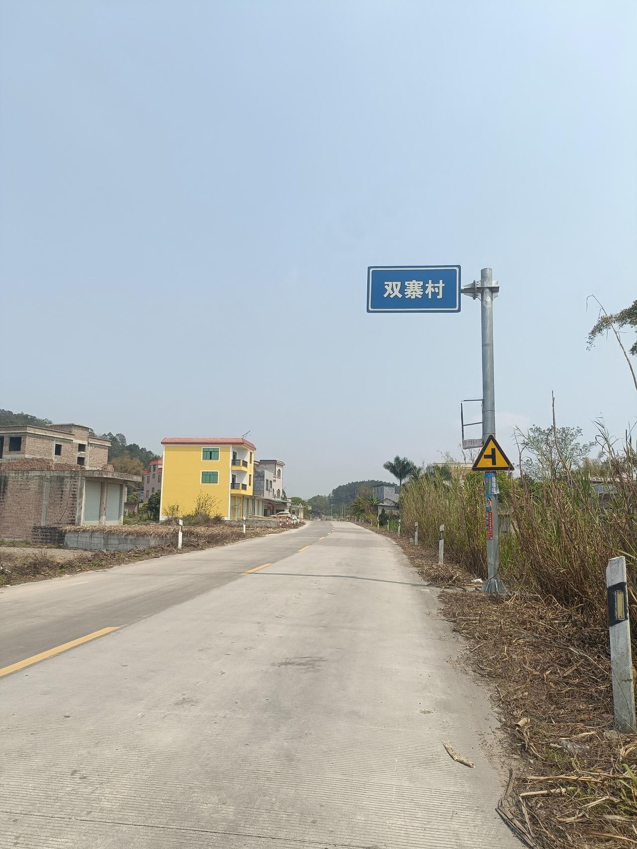 桂平人文还是有的讲的
现在计划周末有空，
就骑个单车桂平范围内转转，
体会一些书