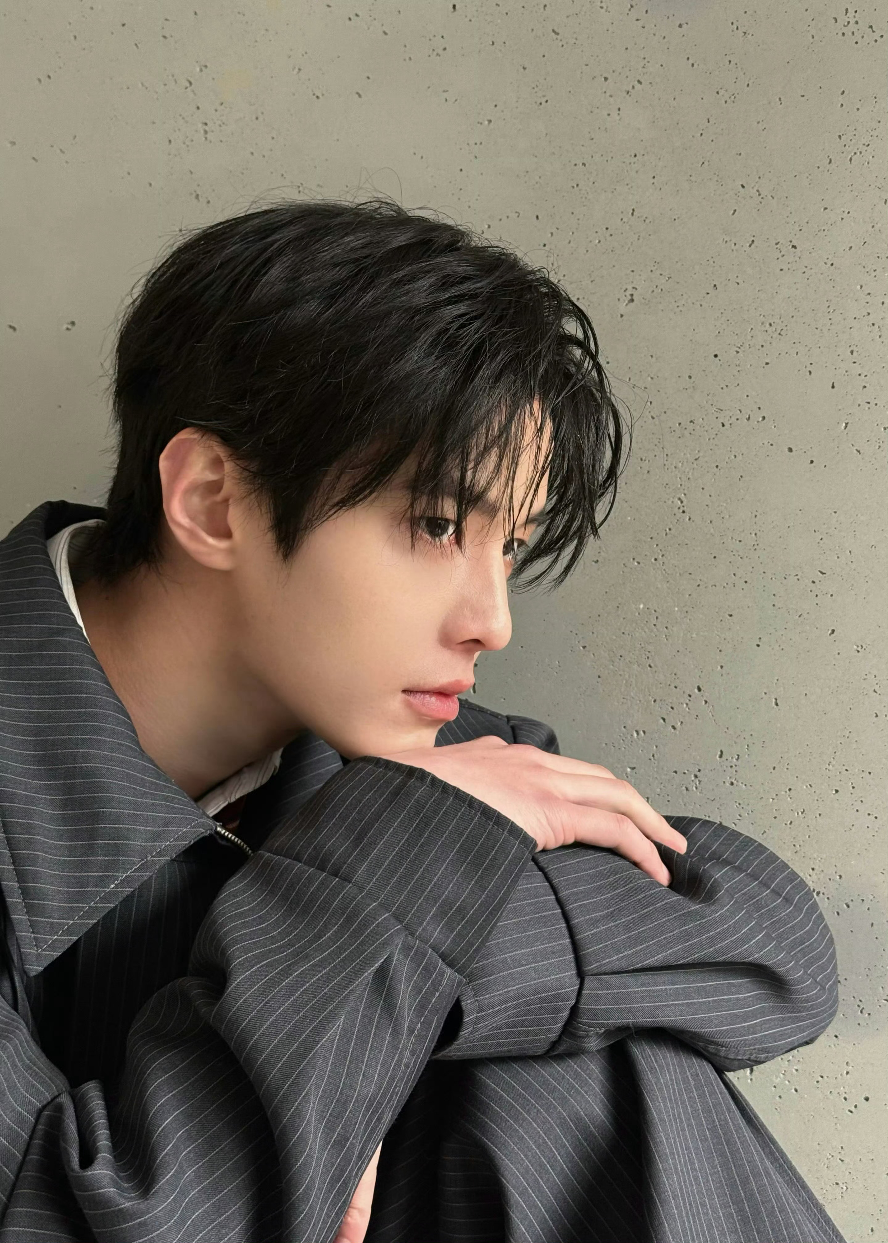 何与✖️Esquire Vietnam 花絮也帅晕 何与越南版时尚先生开季封面