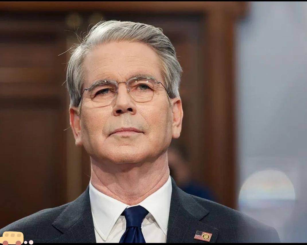 笑不活了！美国财长这波发言，简直离谱到家
 
美国财长贝森特一本正经吐槽：“跟中