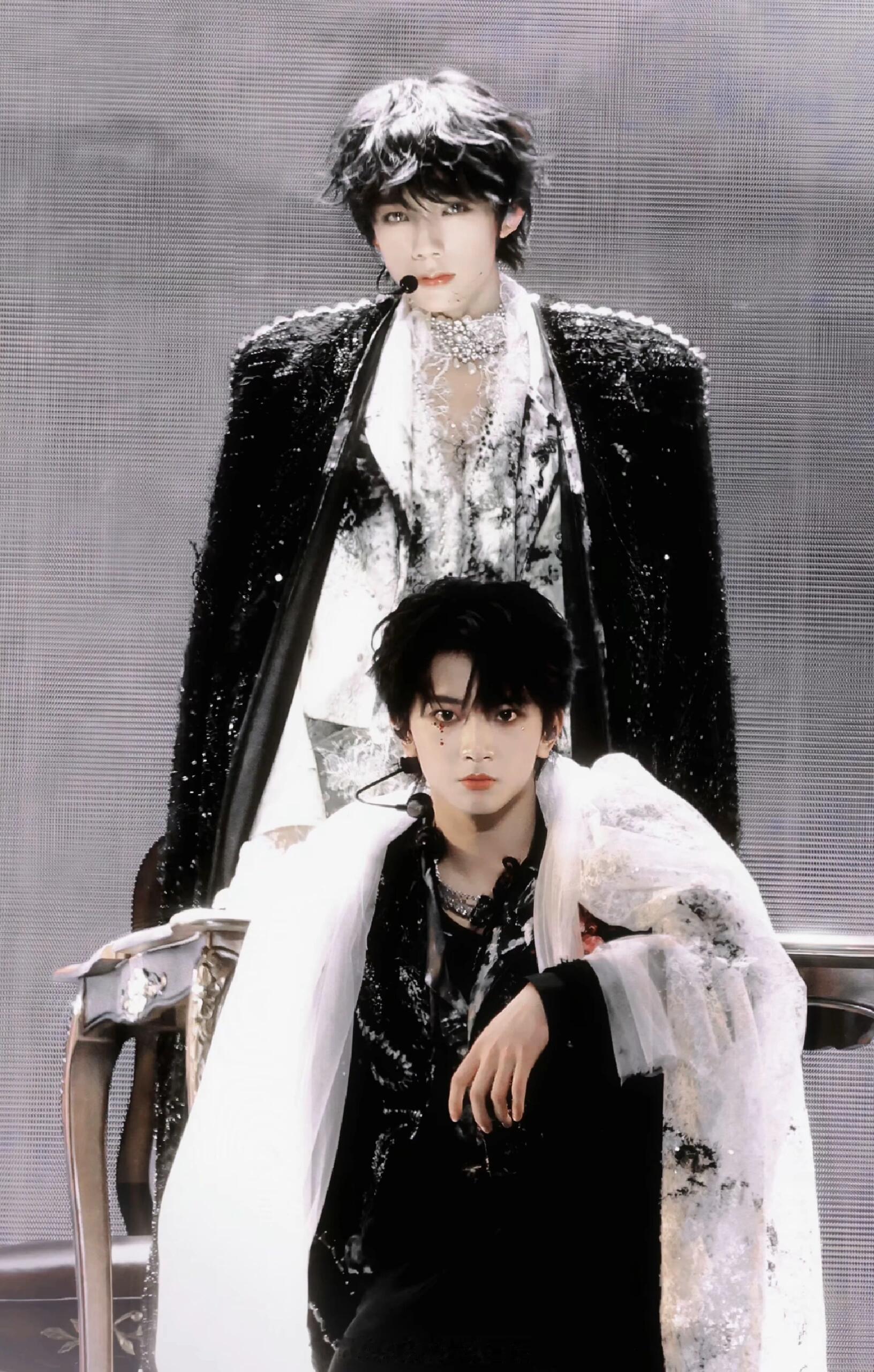 橹穆舞台播放量时代峰峻第二王橹杰穆祉丞《来自天堂的魔鬼》播放量已经来到时代峰峻第