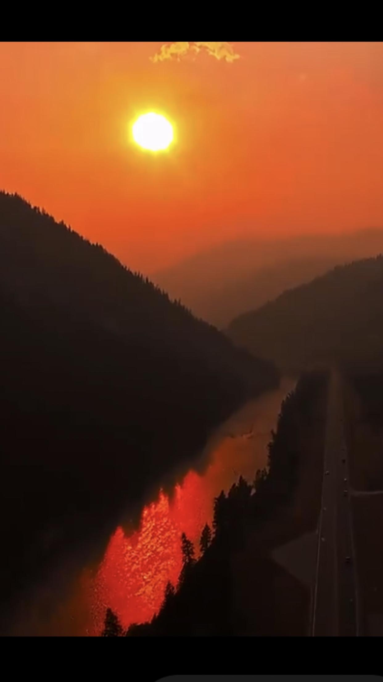 发张你手机里最美的夕阳照可以吗希望大家喜欢💕