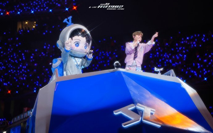 被张杰鸟巢开心组曲治愈了旋律一响烦恼全跑光，既能做勇敢无畏的大人，也能当无忧无虑