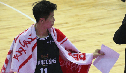 黄思静：球队整体表现在计划内，希望年轻球员得到更多机会