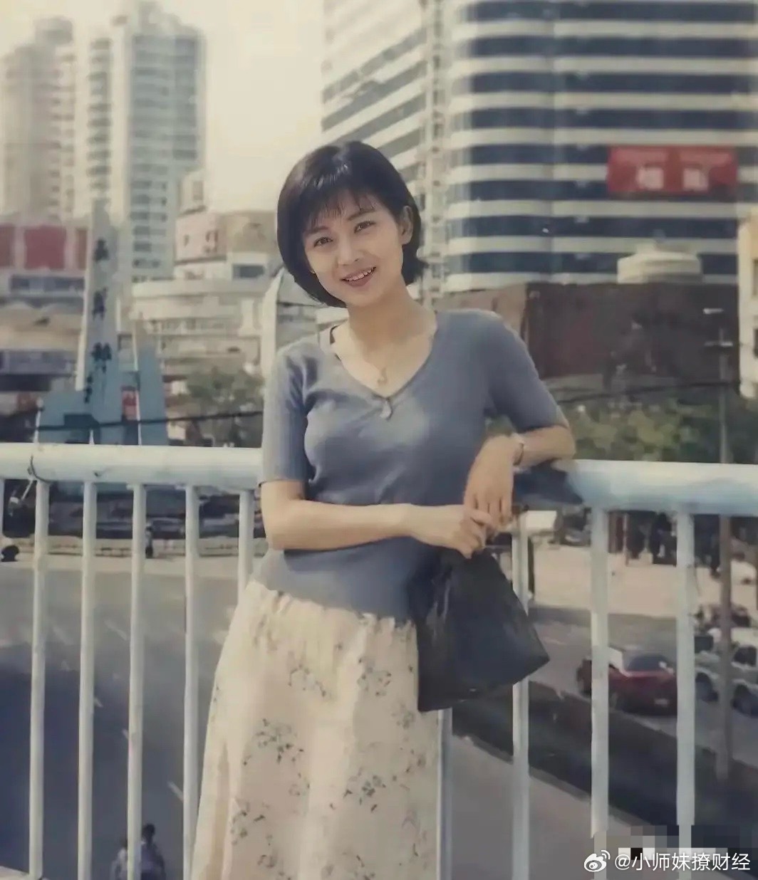 90年代这样清纯的女生比比皆是～～～