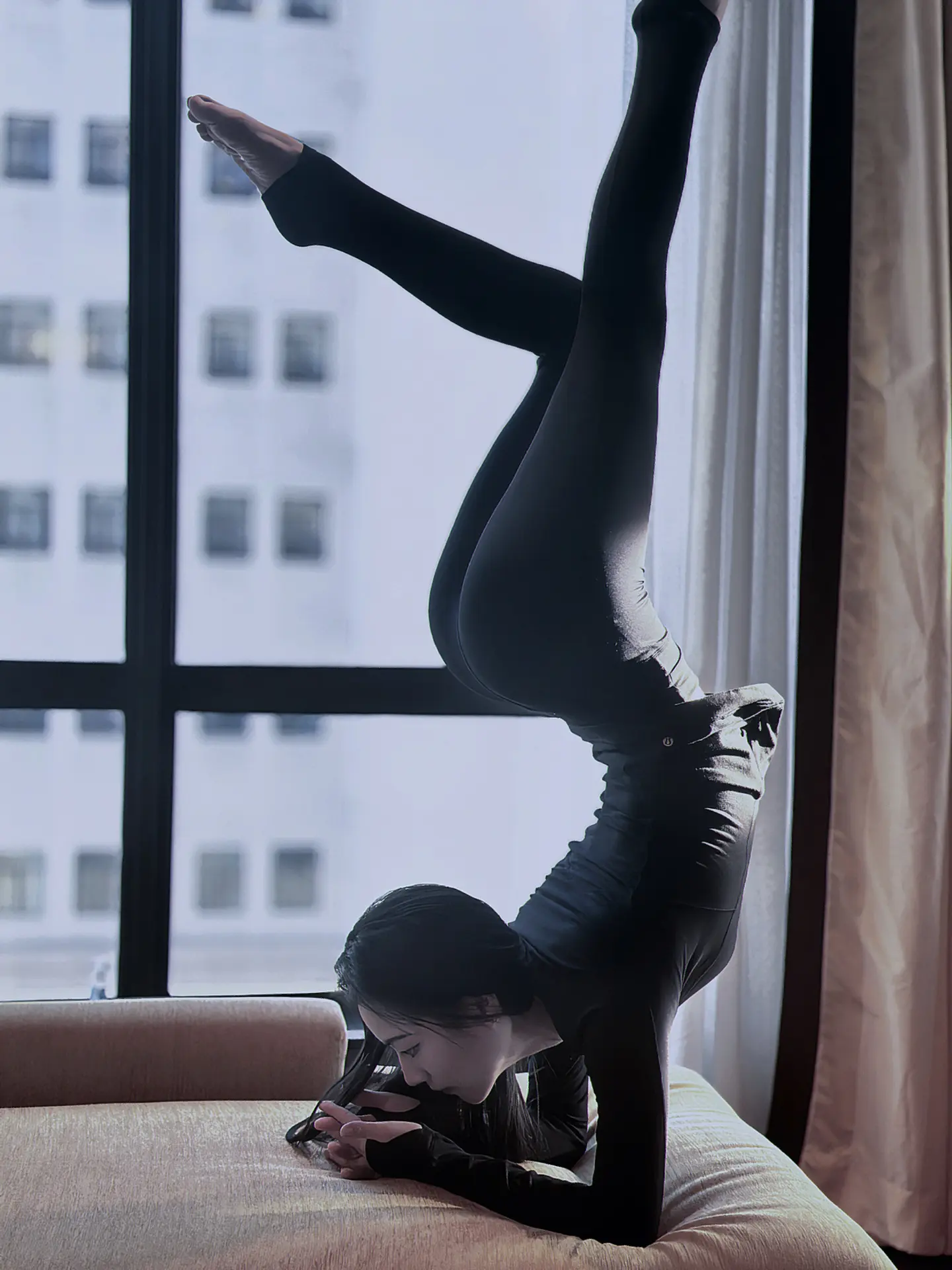 “人这一生，朋友并不是越多越好，而是越真越好，别管认识多少人。在你困难...