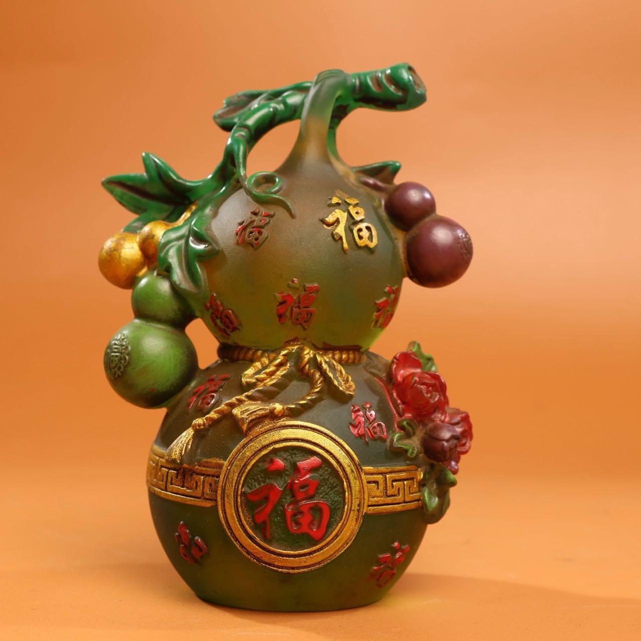 你焦虑，是因为你活在未来的想象里。你痛苦，是因为你抗拒当下的现实。你自由，是因为