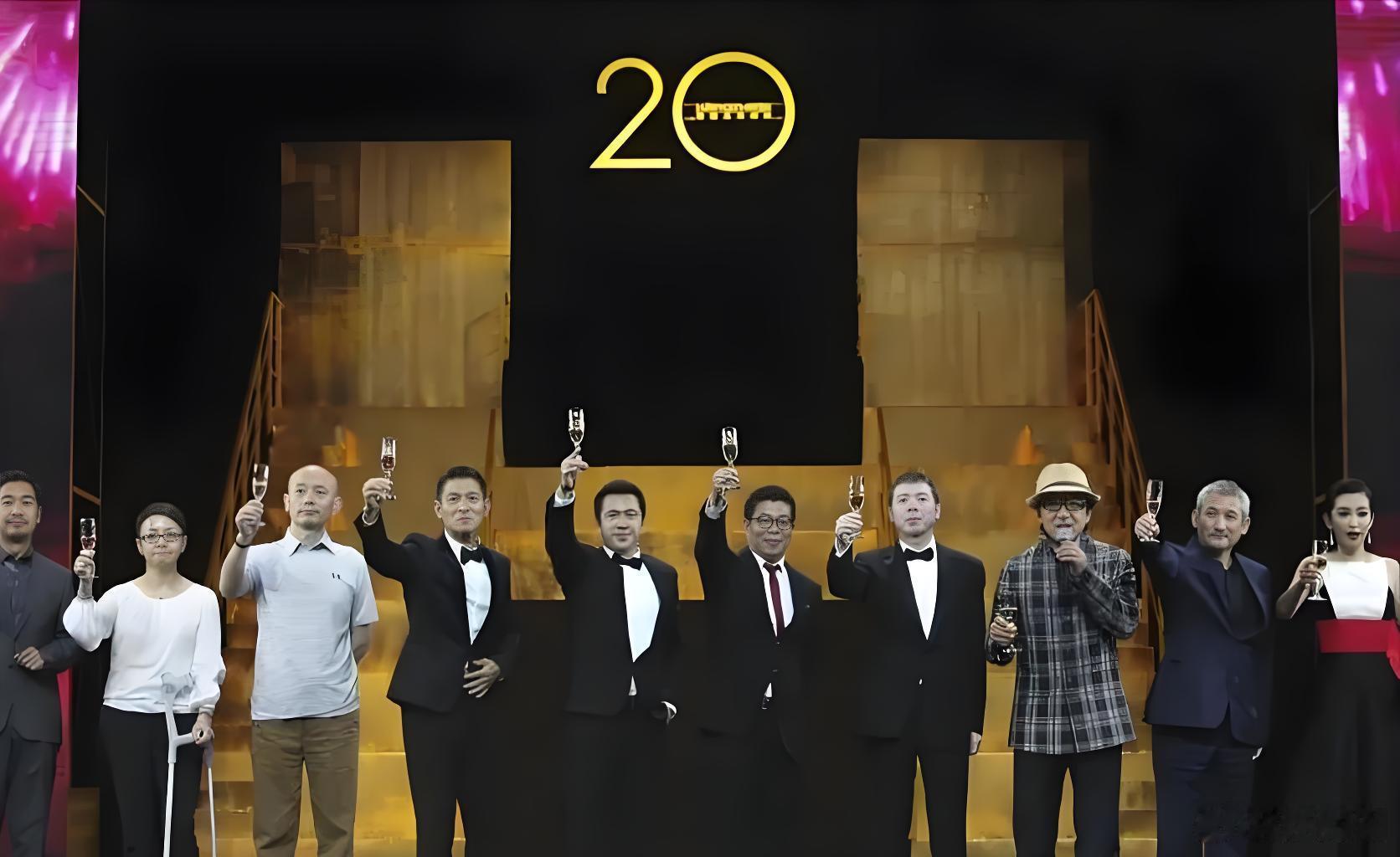 真的唏嘘。2015年，华谊兄弟市值900亿，王中军随手拍下3.77亿的梵高真迹，