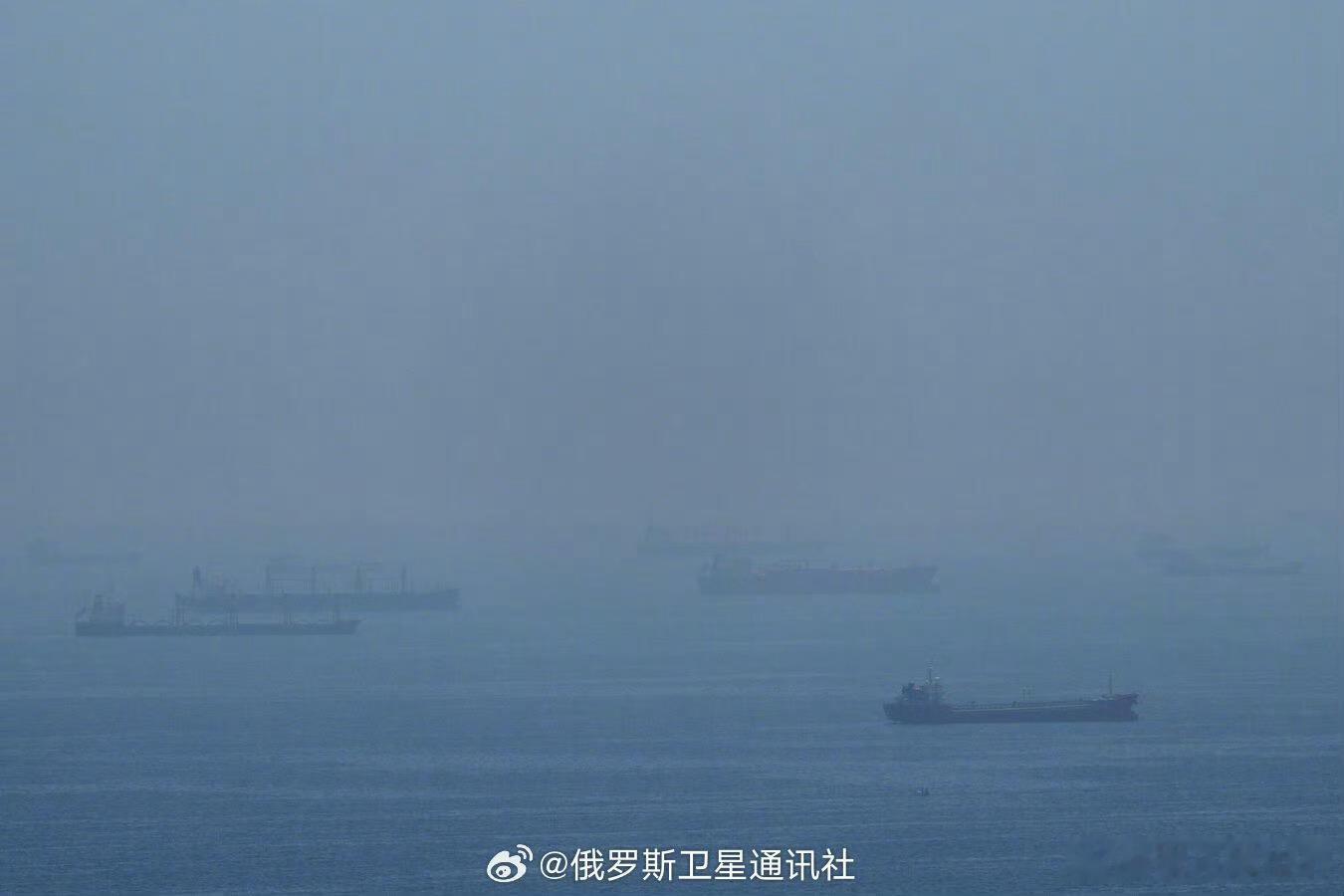 【媒体：过去两天伊朗武装力量在霍尔木兹海峡对19艘船只实施打击】据伊朗法尔斯通讯