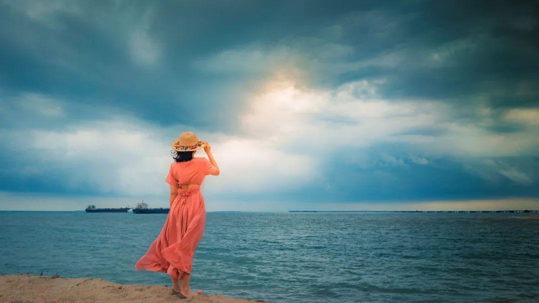 【04.13修身心语】
您好！
有这四个征兆，说明贵人在找你：突然得到机会；常有