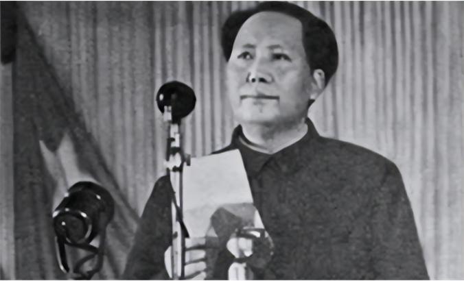 1958年，中国宣布领海宽度由3海里提升为12海里，消息传出，西方国家集体抗议，