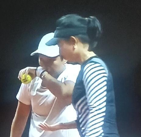 中国金花1-2遭逆转，马德里女双首轮爆冷止步！
       北京时间4月25日