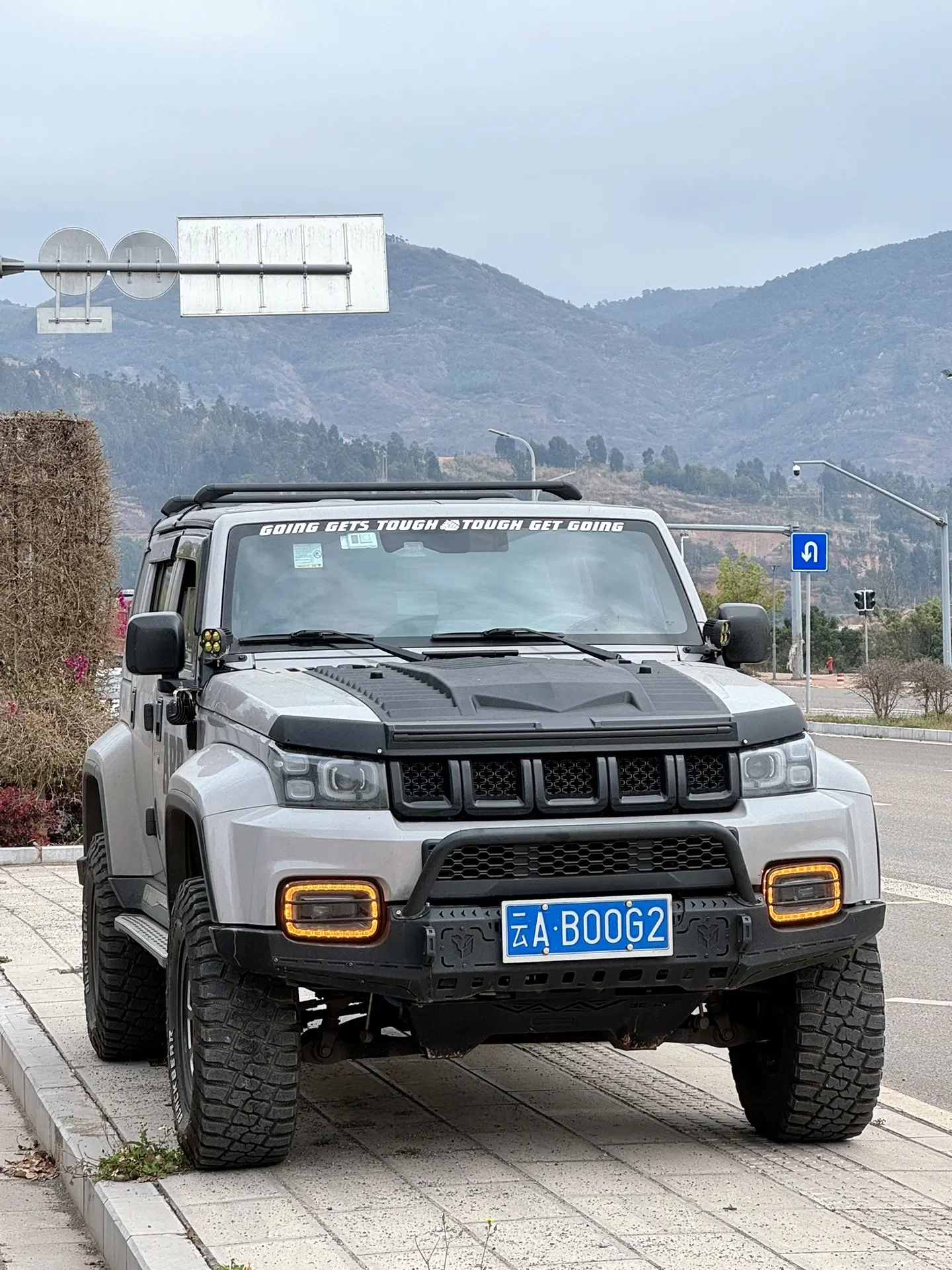 独特的颜色。bj40改装
