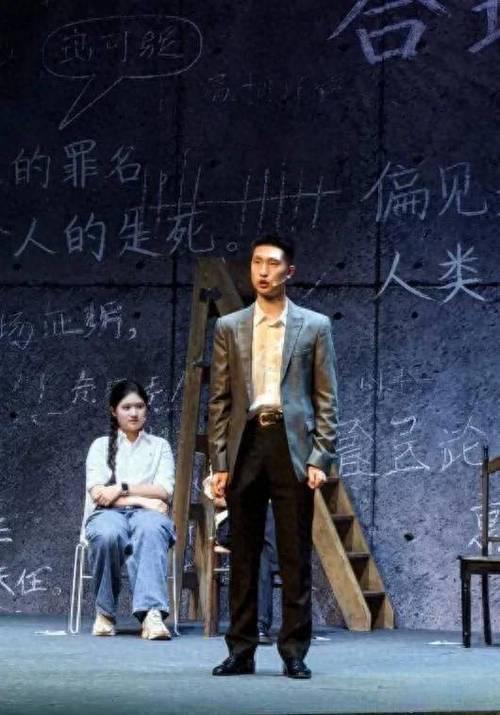 看吧，又一个星二代迅速成长起来。

他叫林大竣，是演员林永健的儿子，还不满16周