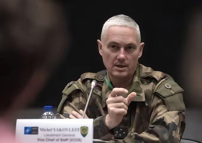 北约欧洲盟军司令部前副参谋长米歇尔・雅科夫列夫说：“如果特朗普对格陵兰岛采取行动
