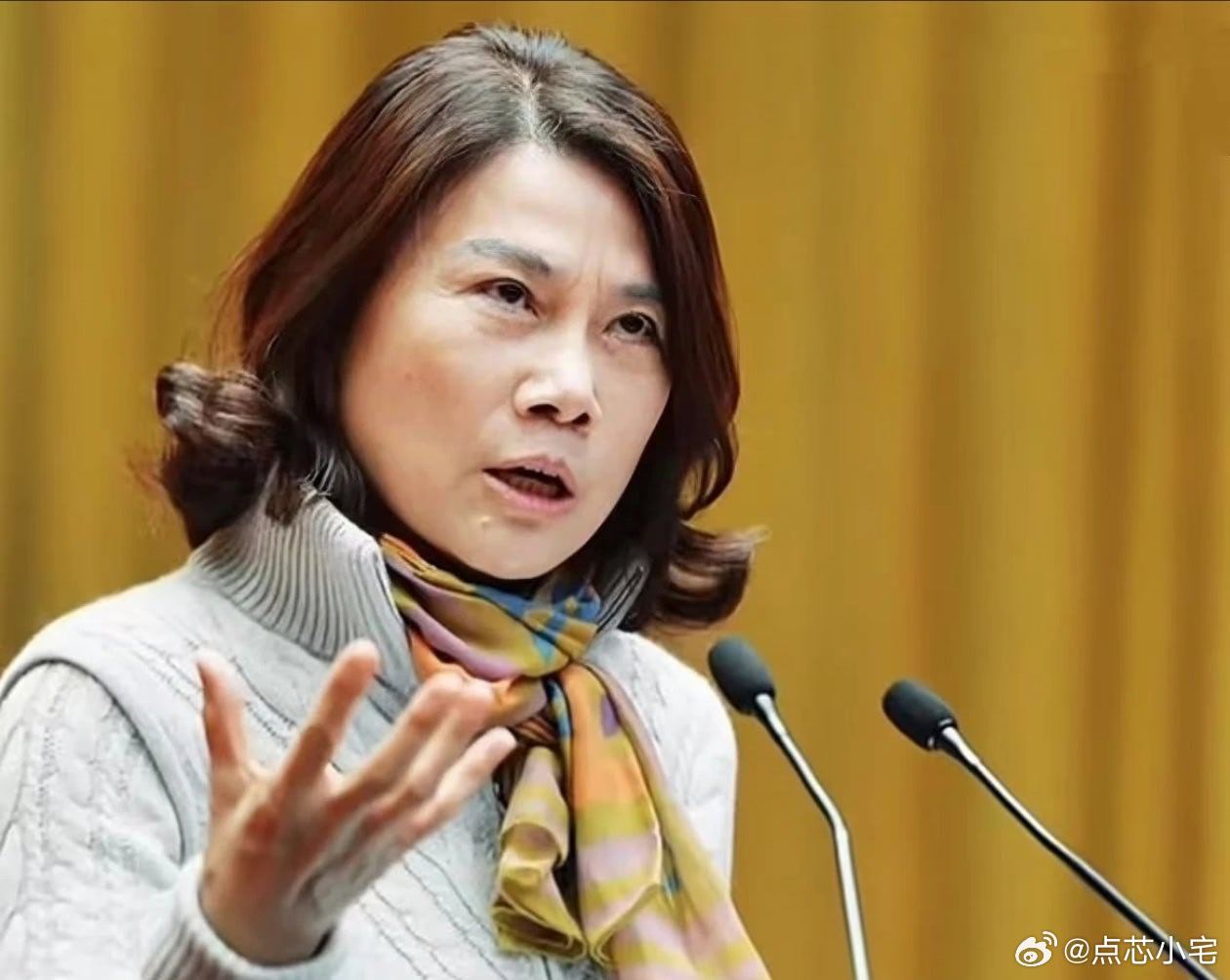 董明珠说家电不换格力凭什么分红  不是，人家股东投钱了凭什么不能分红？人家不用格