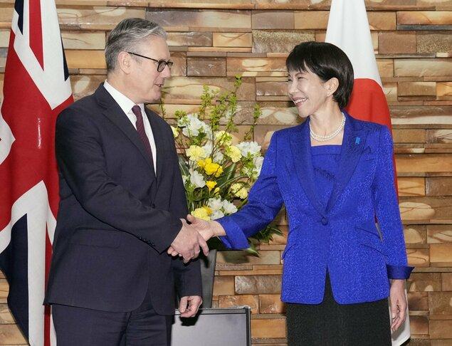 英国首相结束为期四天的访华行程，刚刚拿到多项合作协议，随即启程前往日本。对此，中