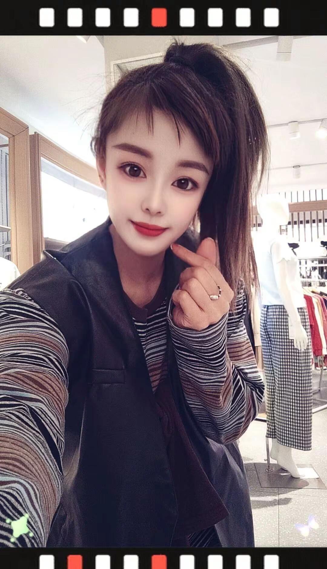 早安(´O｀休闲风格条纹小衫穿搭，做自己喜欢的风格