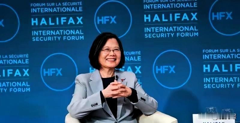 蔡英文卸任后首次赴美窜访，当地时间8日在斯坦福大学“科技与国安研讨会”妄称：“维