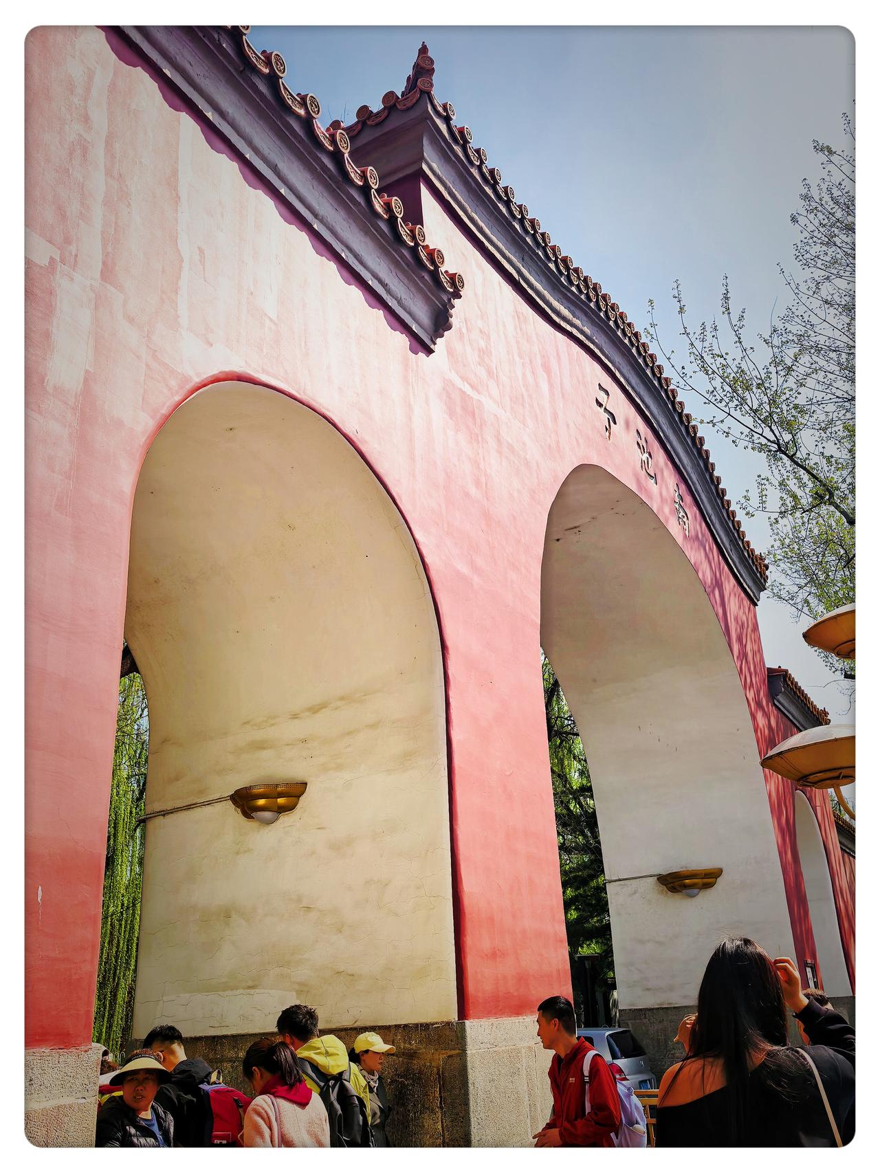 分享一张最近随手拍的照片北京街头随手拍