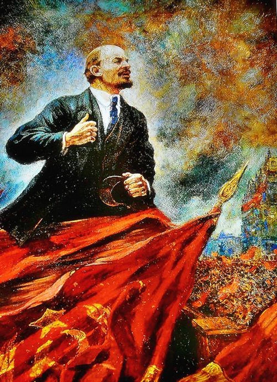 从历史唯物主义视角看，人类社会最终会走向共产主义社会。这一制度以生产资料公有制为