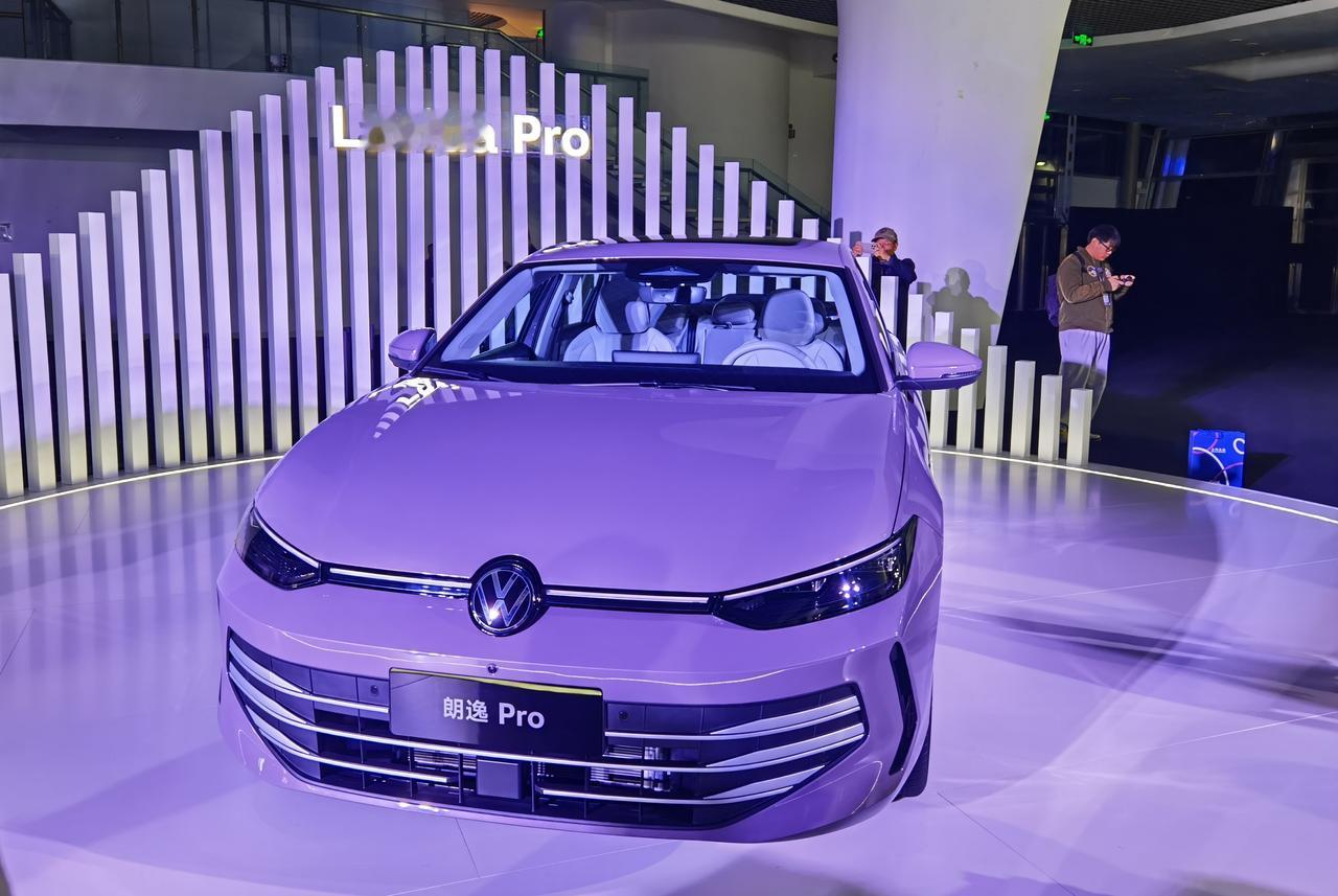 朗逸pro：燃油为何不死？

在电动车高歌猛进的时代，上汽大众朗逸Pro以8.8