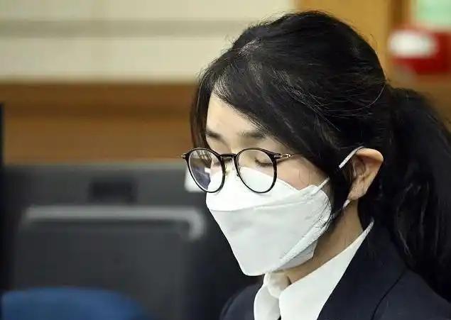 韩国前总统夫人金建希，当庭开口了，一句话直接引爆全网，说尹锡悦当年要搞戒严这事儿