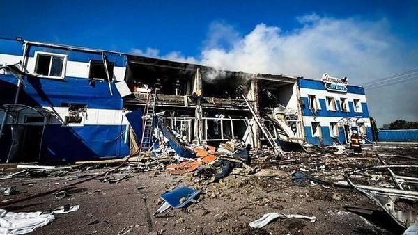 俄军空袭基辅州食品企业大楼，俄乌战火持续蔓延
 
事实部分：当地时间6月5日清晨