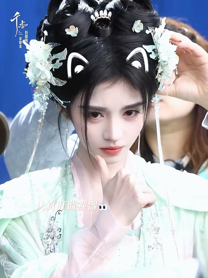 这只小鞠猫也太萌了嗲！！鞠婧祎姜黎非