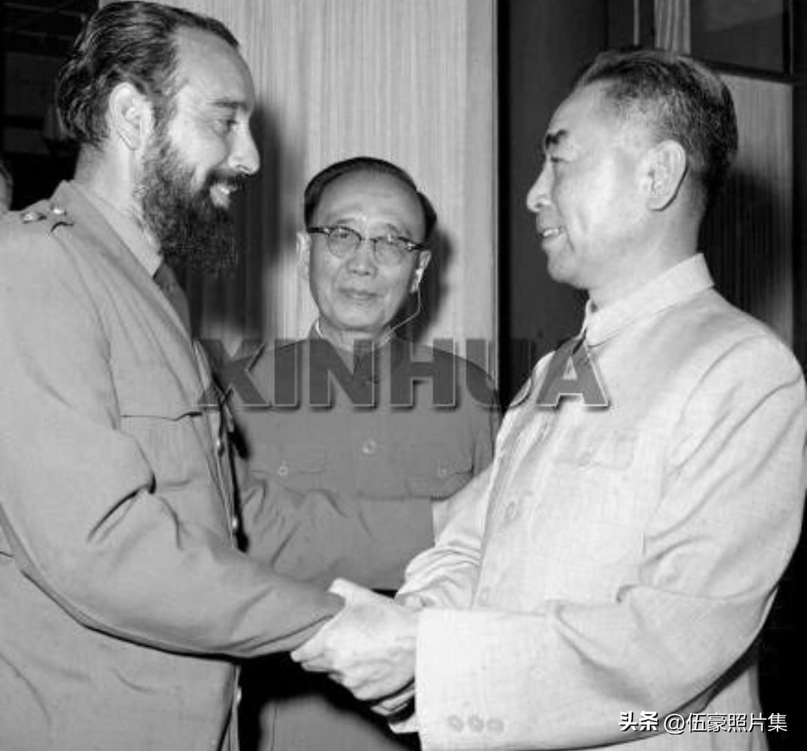 【周总理历史上的今天——6月27日】
1963年6月27日，中午，周恩来总理、郭
