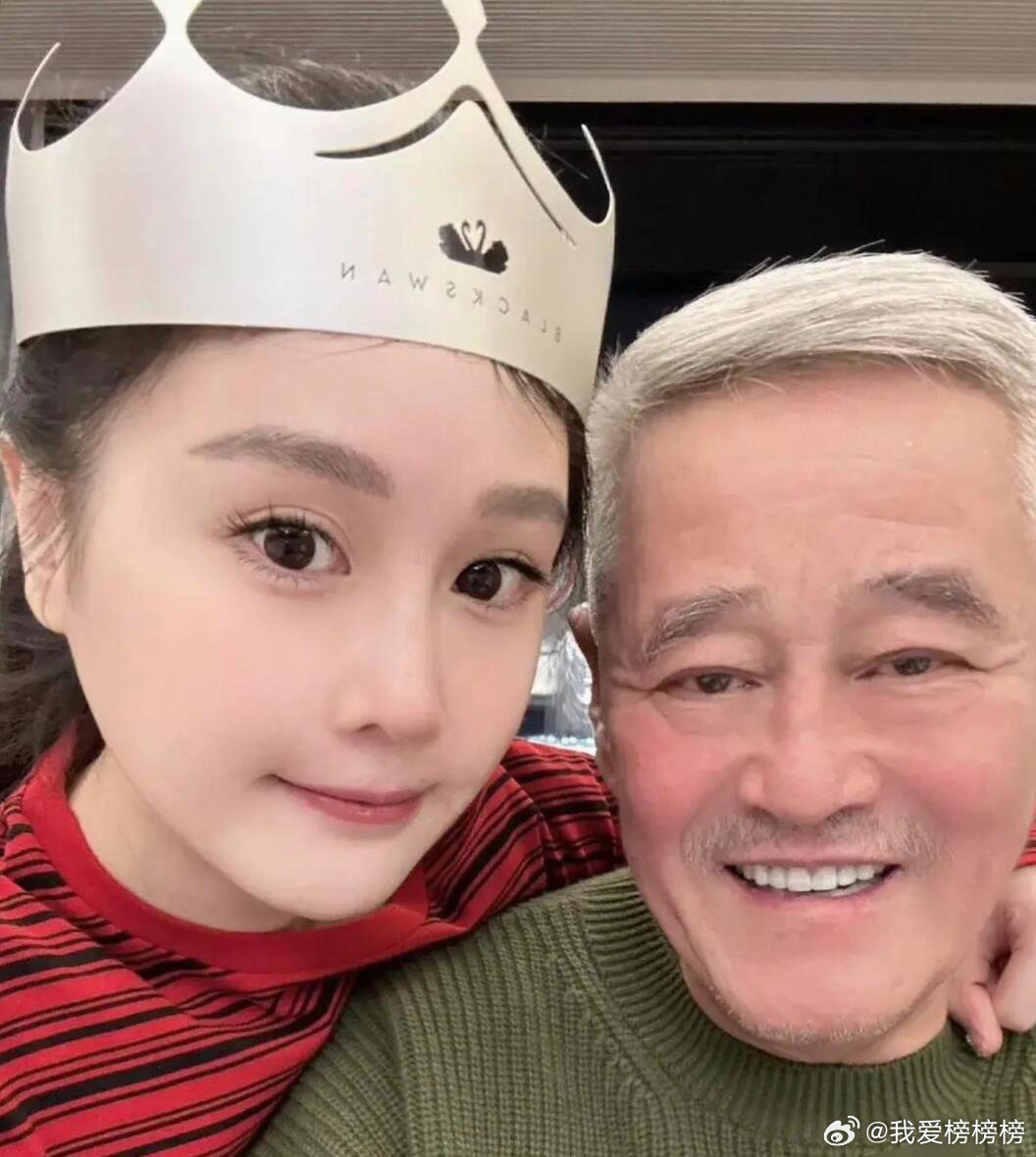 赵本山要求他的儿女不要给他惹事 球球直播谈到爸爸赵本山对儿女的要求，最重要的就是