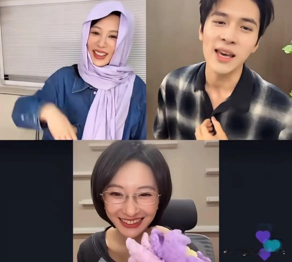 杨紫520直播真是让人笑得肚子疼。

为了遮挡董竹君的妆造她直接拿围巾把整个脑袋