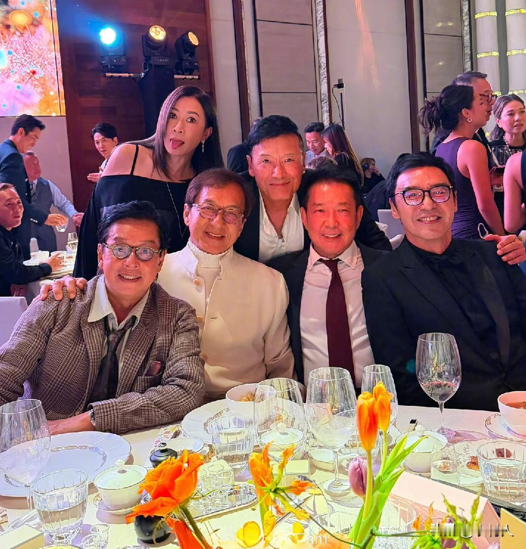 香港大生银行创办人马锦灿之孙马桂豪与新娘Andrea的婚礼现场。聚集了众多香港娱