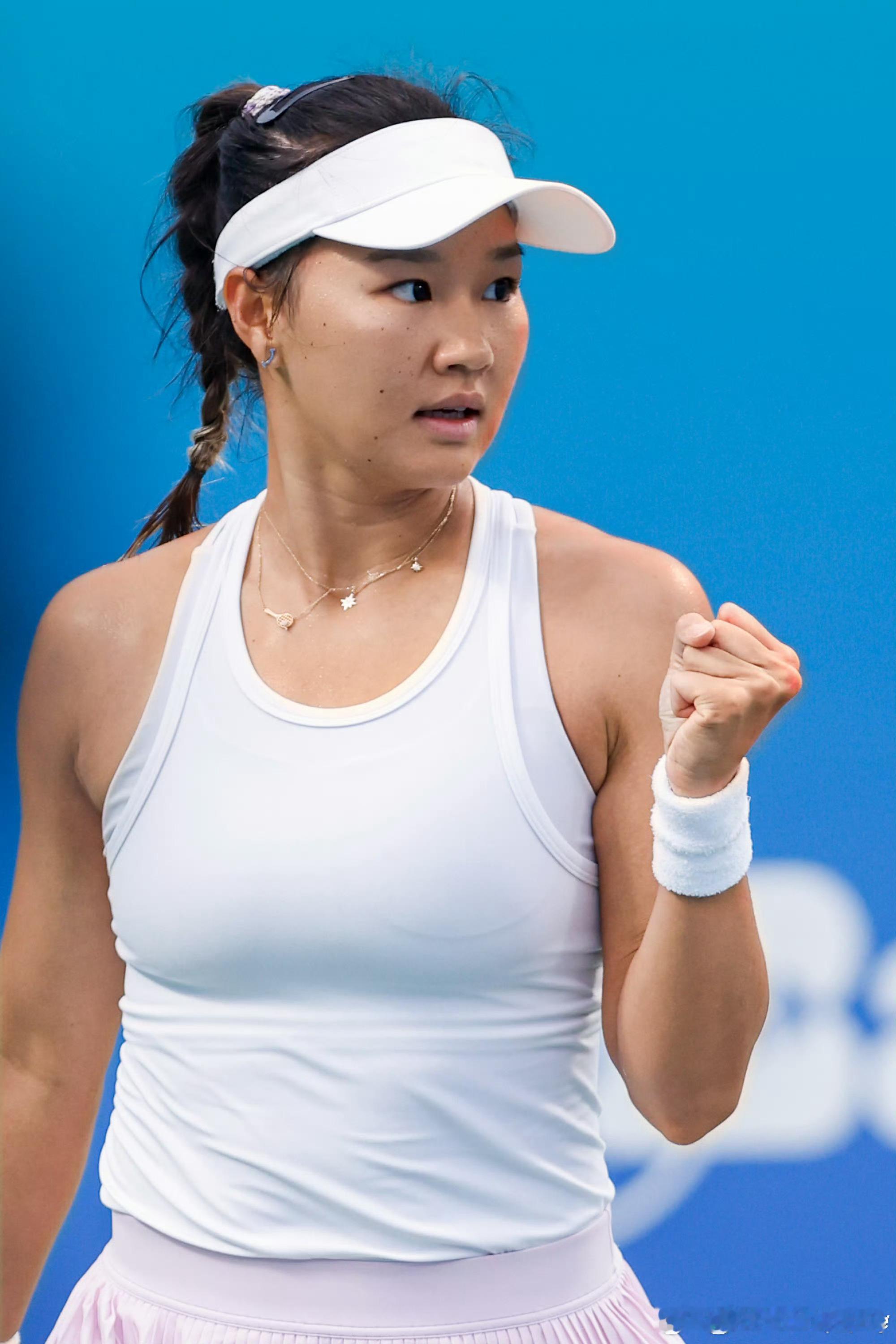 🇬🇧女王杯WTA500女单资格赛首轮🇨🇳郭涵煜6-2/4-6/6-4 ?