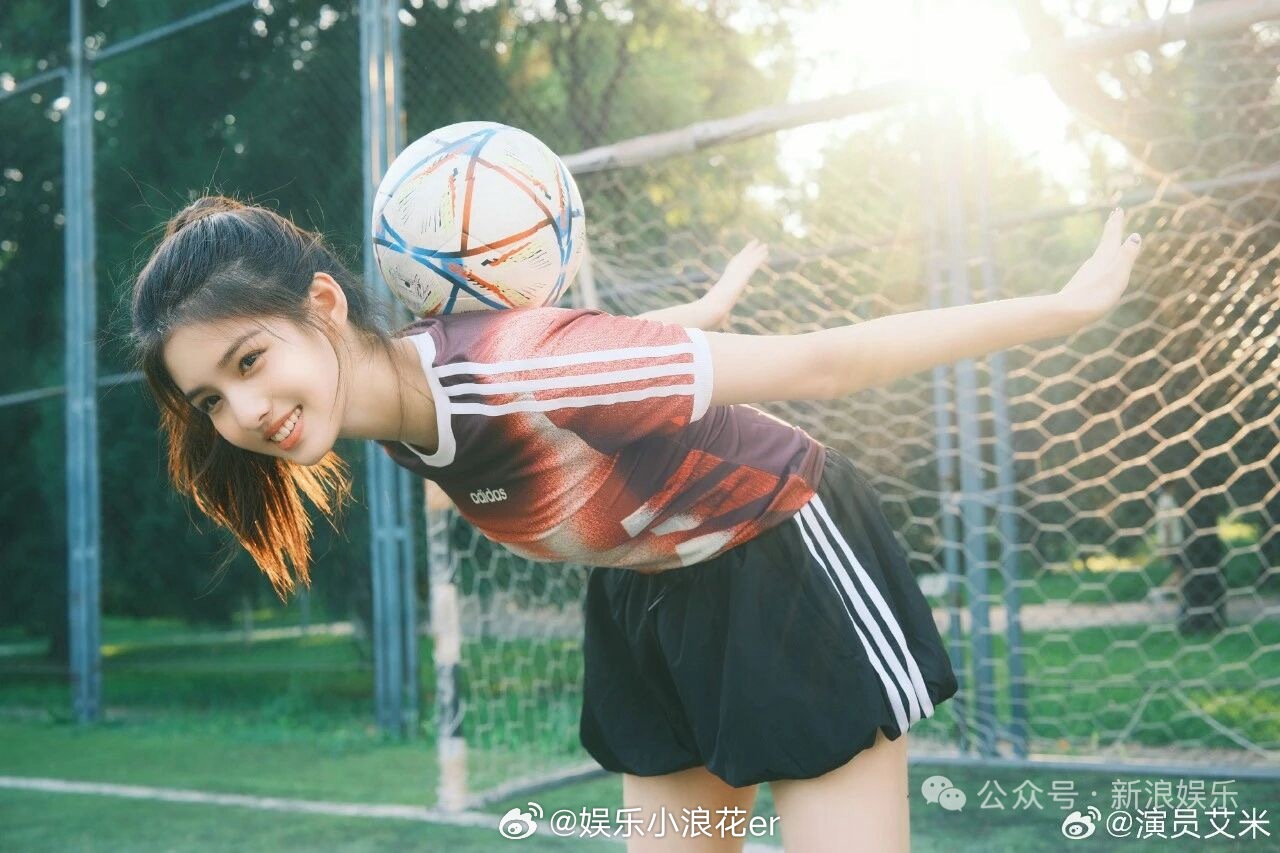 艾米试戏见周星驰很紧张 艾米谈及出演周星驰新片《功夫女足》，她说是她从前不敢设想