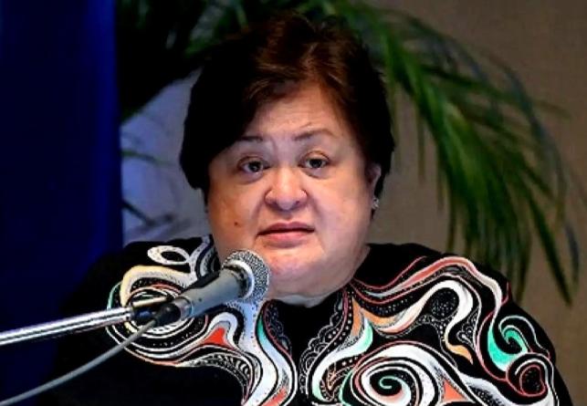 菲律宾外长站出来，对着全世界撂下一句话：我们国家的石油，只够烧40天了。

这话