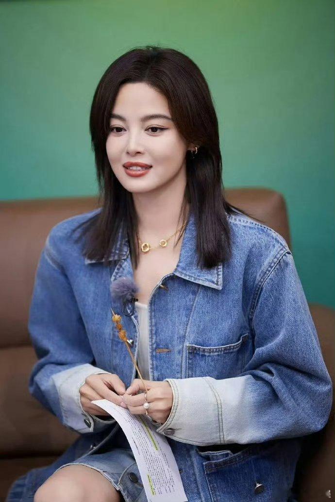 ：花少团陪你看花少这台本也挺有意思的辛芷蕾花少 ​​​